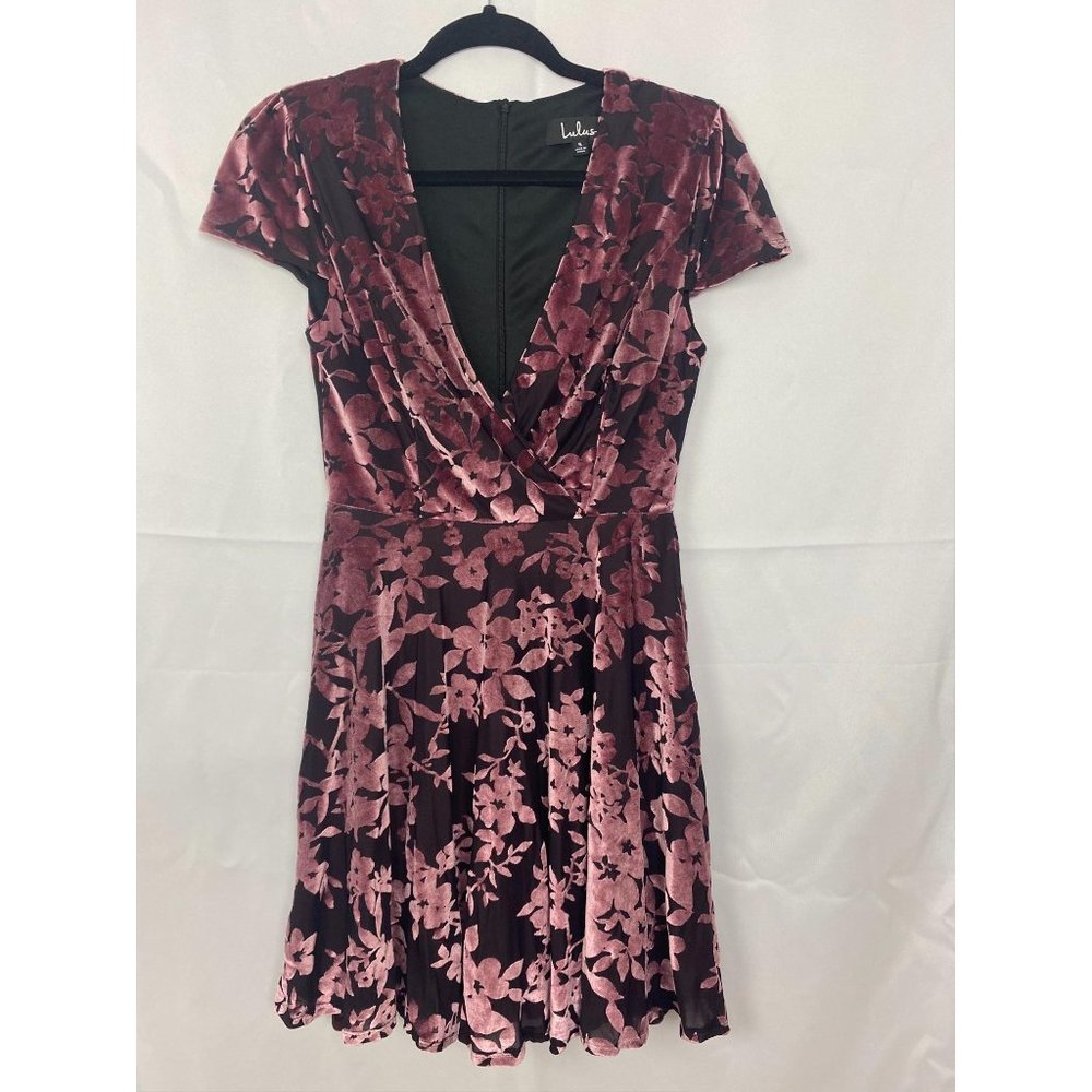 LuLu’s Black and Lavender Flowers Velour Feel